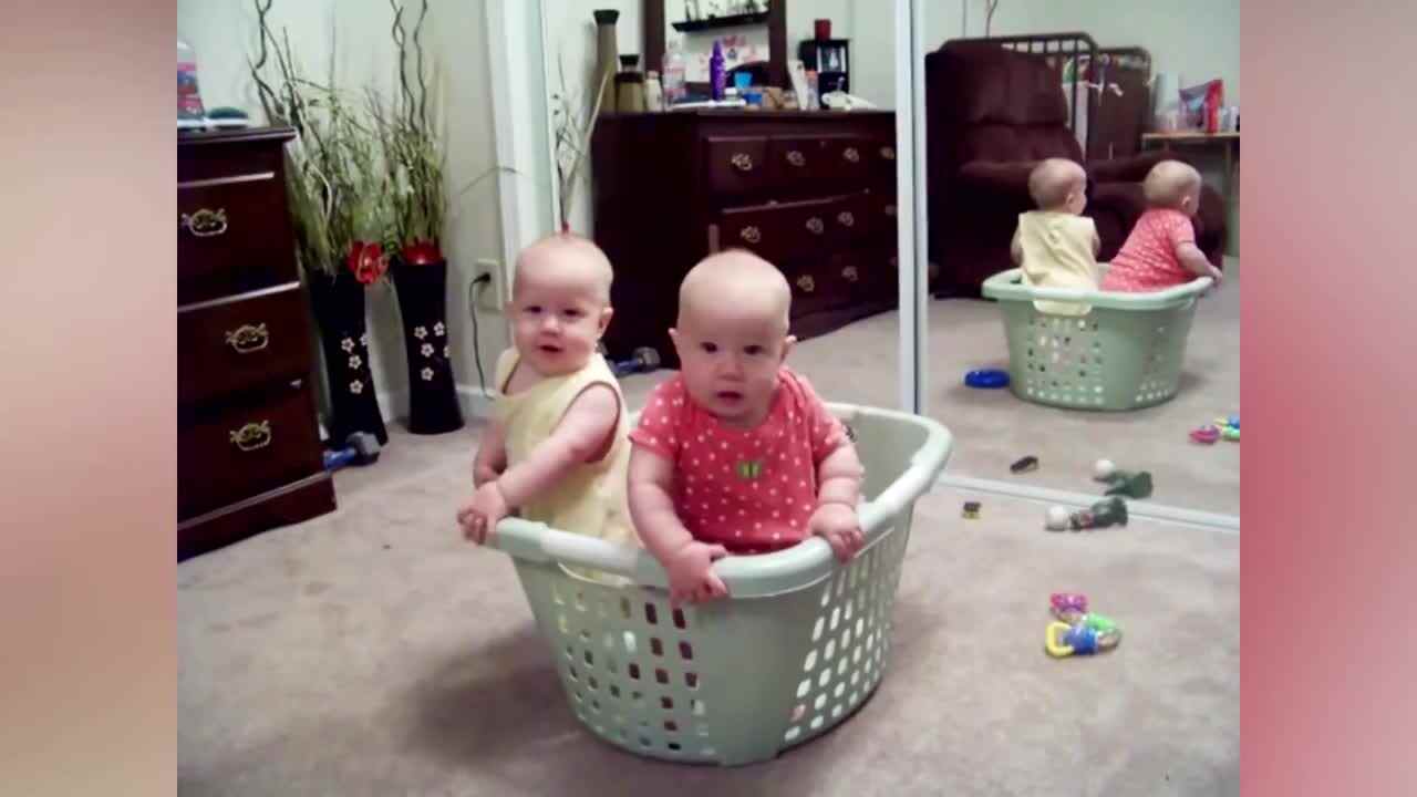 Cutest Baby Family Moments - Fun and Fails Baby Video 可爱宝贝家庭瞬间