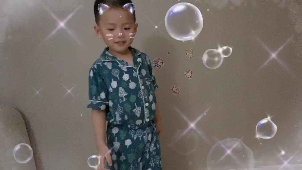 《快乐的小星星》