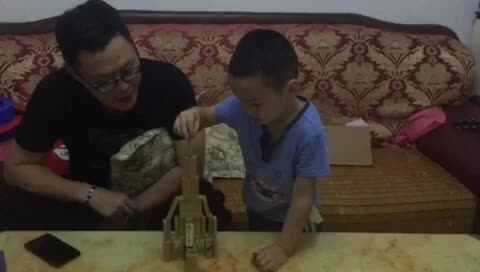 大C班 袁承泽泰 我和爸爸搭火箭
