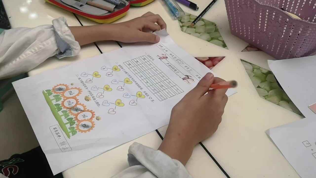 2020.9.29学前A班雒昊然作业《声母n的练习》