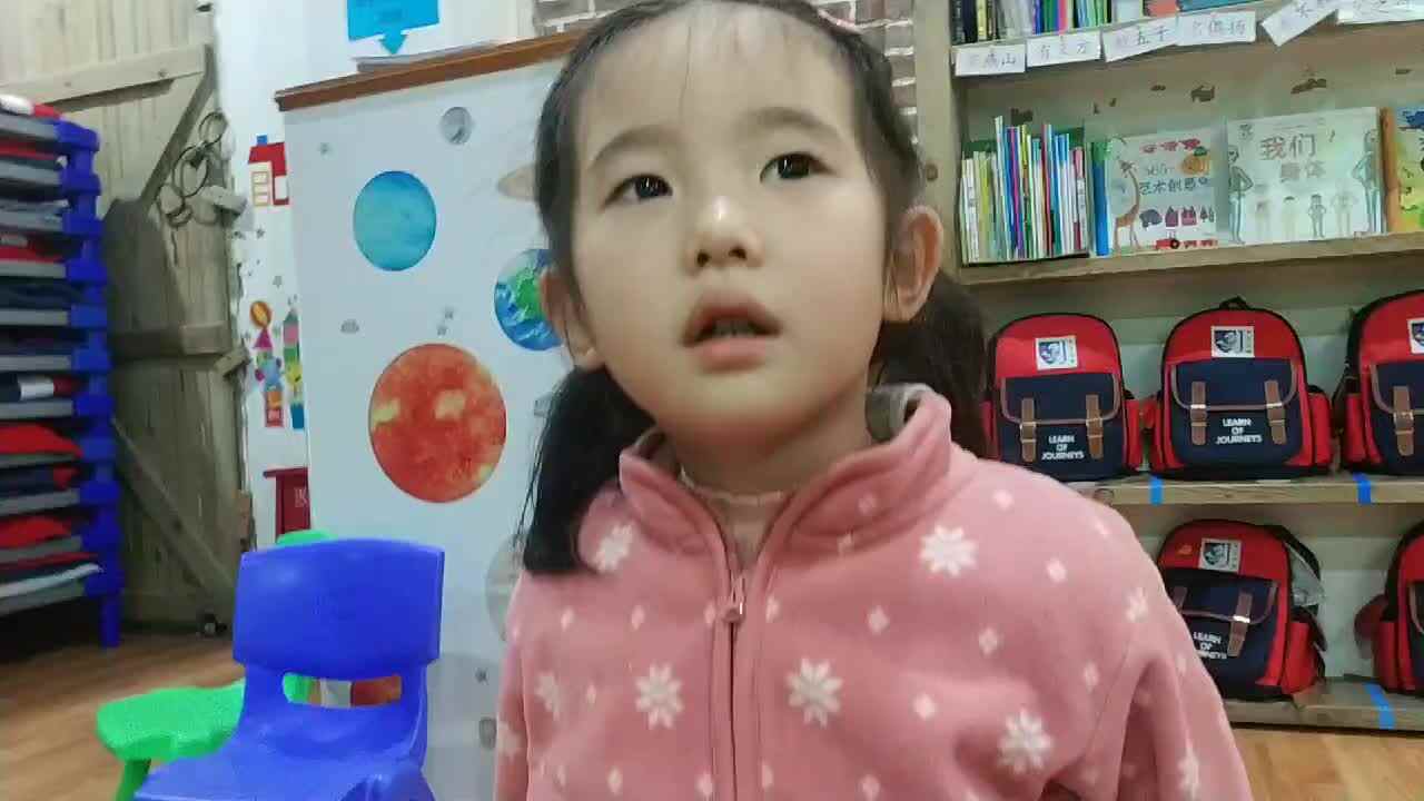 认真听课的宝贝