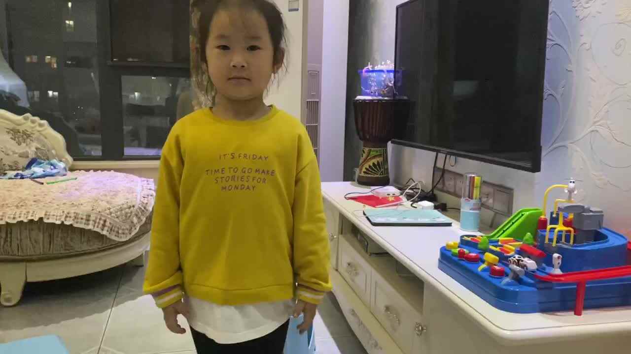 20201026大C班张睿瑾《练习踏步走》