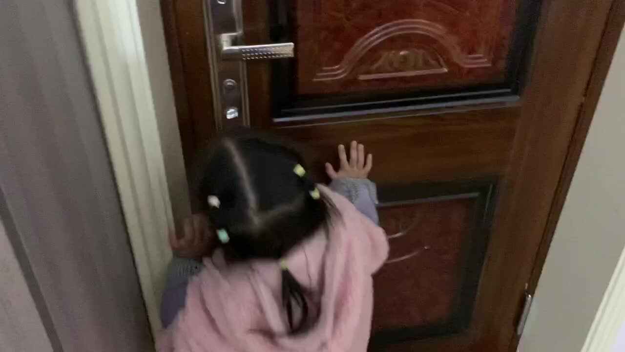 不要给陌生人开门