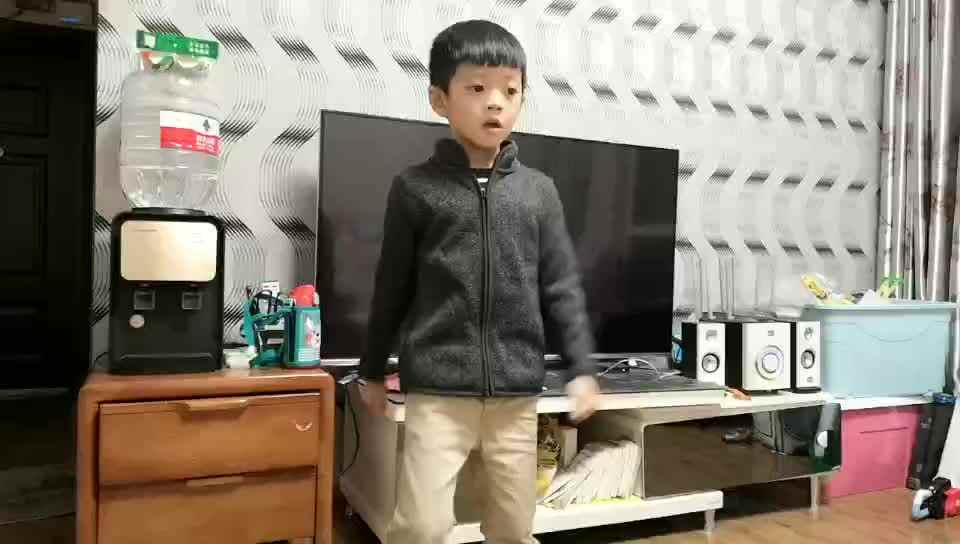 运动会口号—学前B班阳铭礼