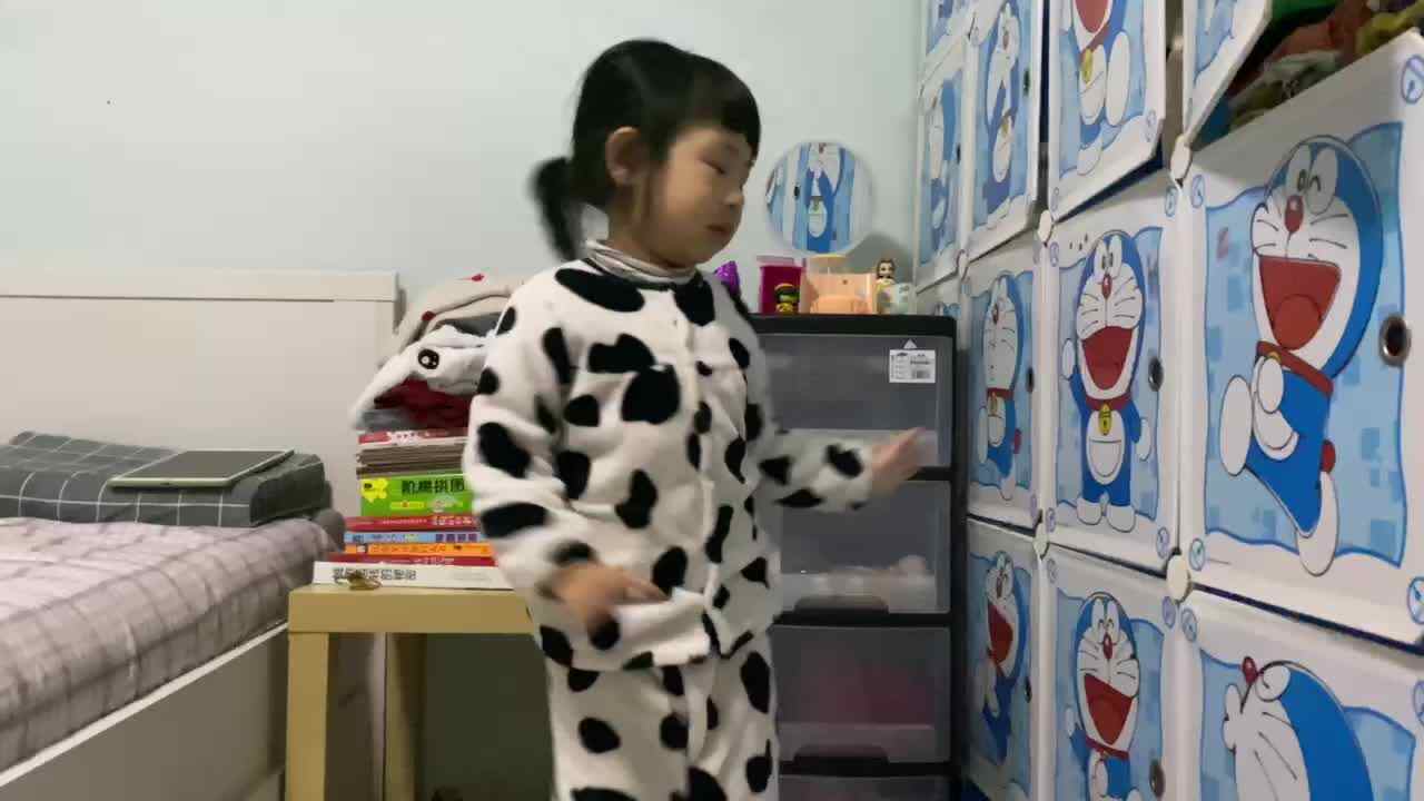 音舞《哈巴狗》