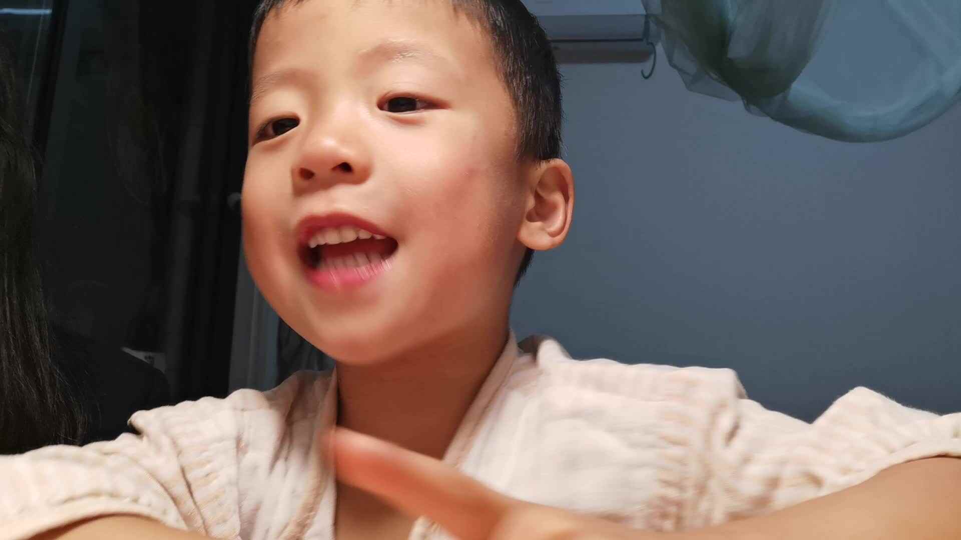 20.10.27韩明哲《蚂蚁和西瓜》