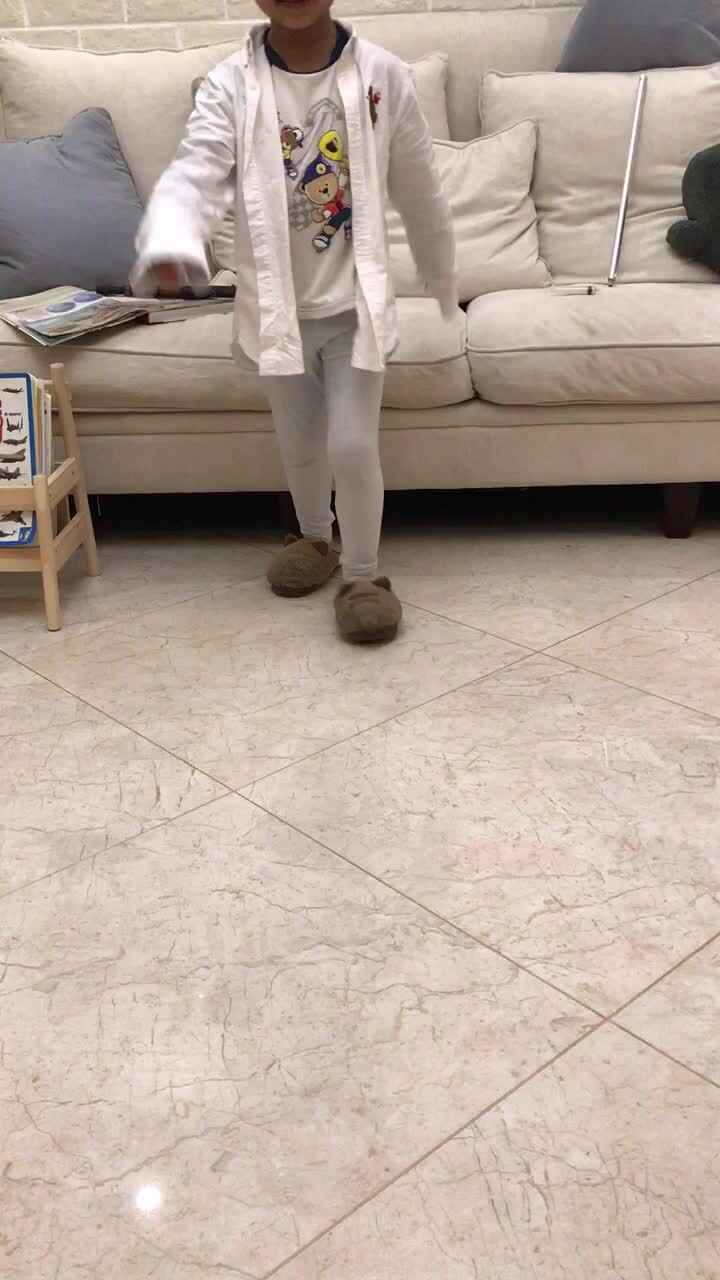 实验学前一班蒋宜宸20201022运动会口号.MOV