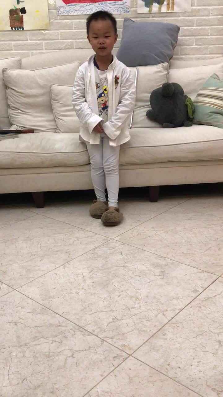 实验学前一班蒋宜宸20201023入学问答.MOV