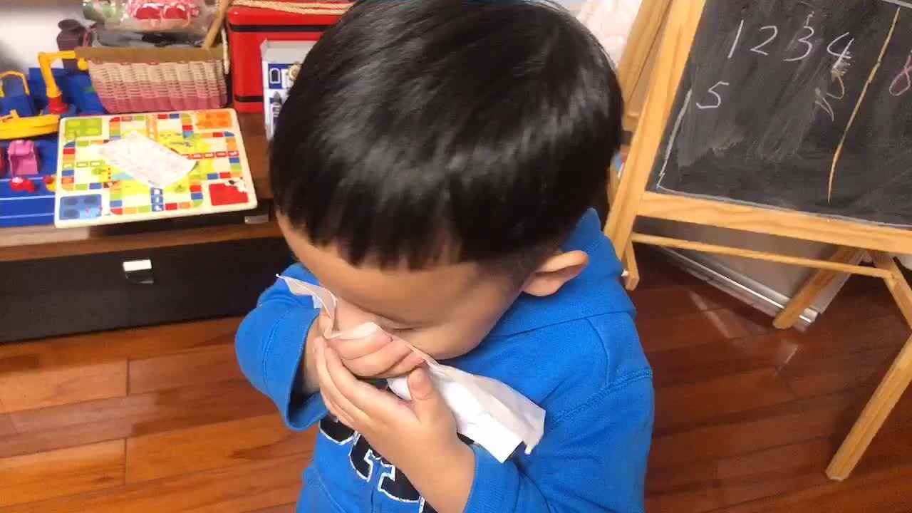 2023级B班20201118郑理瀚 模拟火灾逃生.MOV