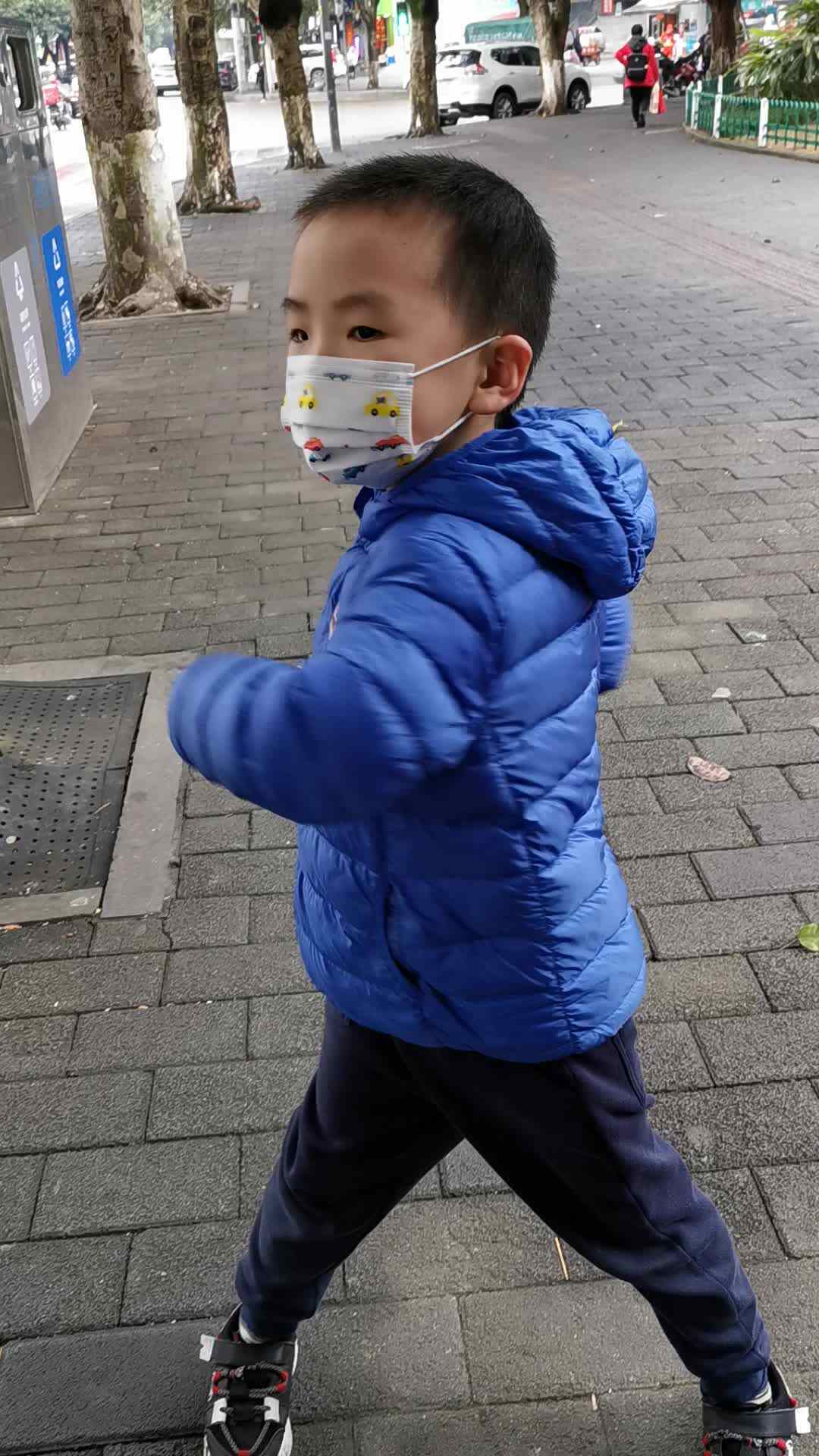 2020.11.22学前A班侯忠宪—热身运动