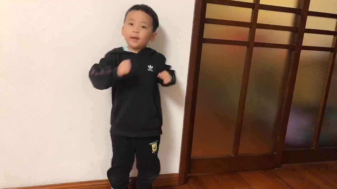 2023级B班20201104郑理瀚闯关练习.MOV0