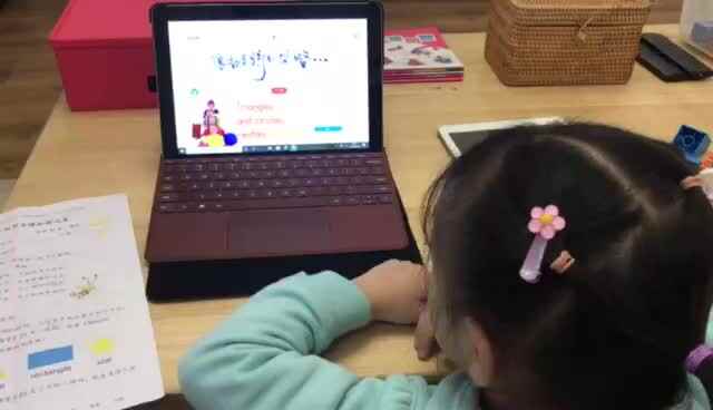 2023级B班20201115徐瑾歆闯关练习-英语歌曲.mp4