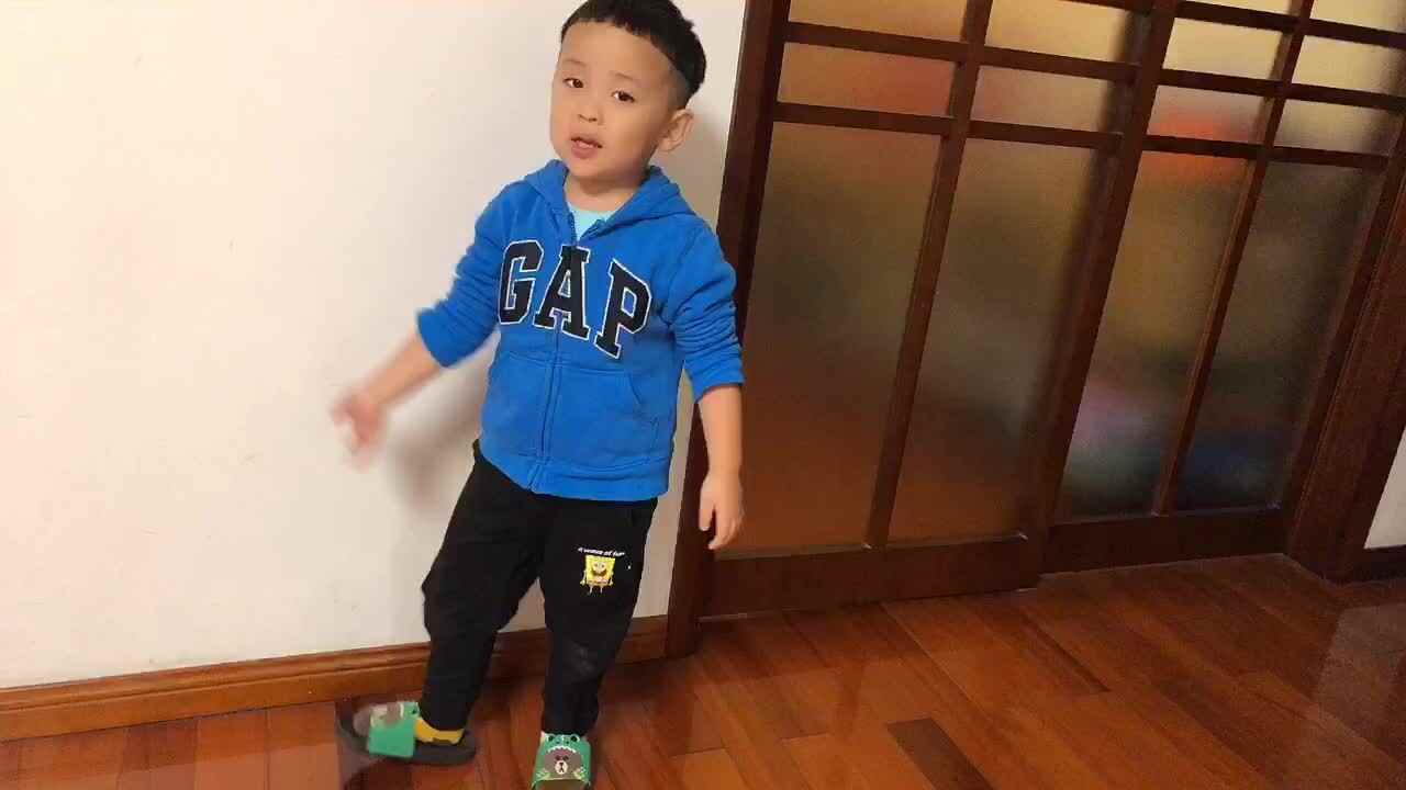 2023级B班20201111郑理瀚 儿歌滑滑梯