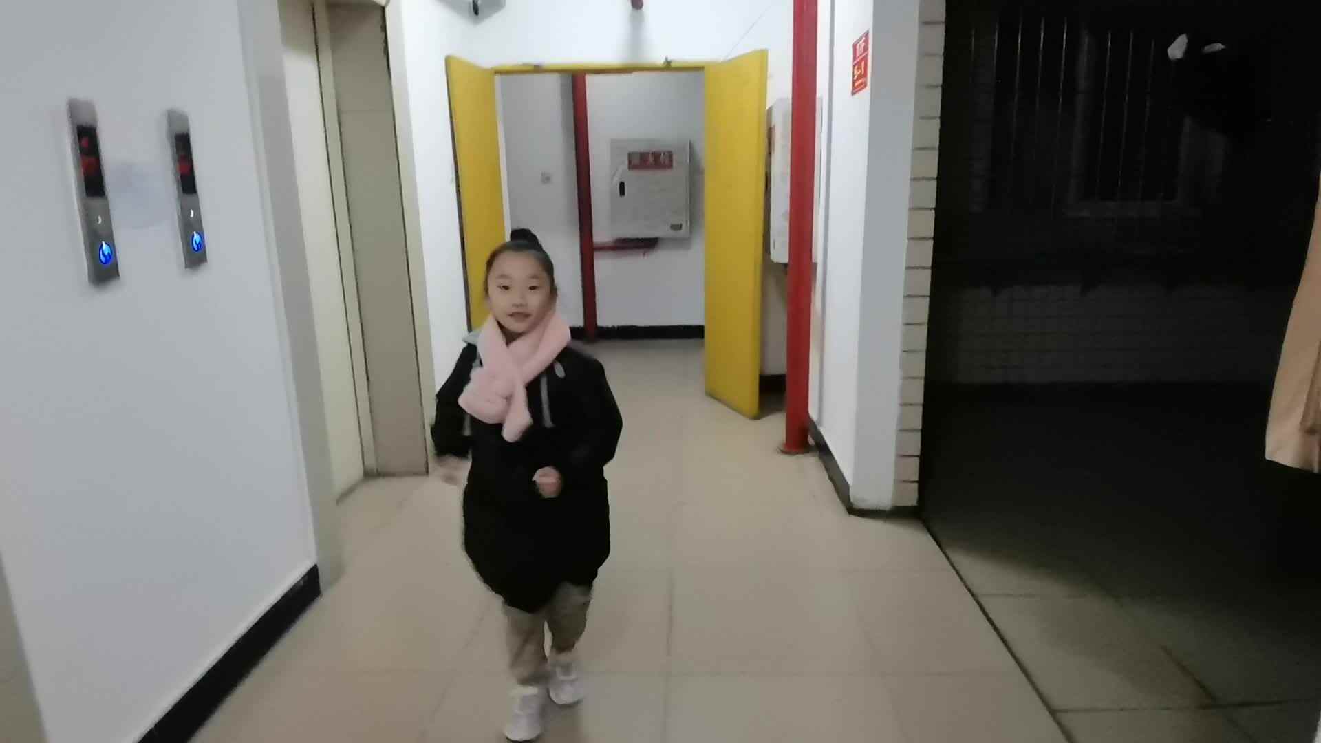 2020.11.24学A班甘婧萱作业—高抬腿练习