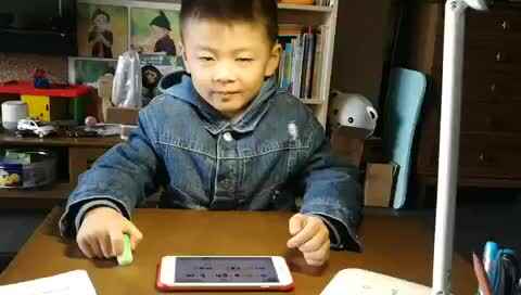 2020.11.29英语—唱英文字母歌.MOV