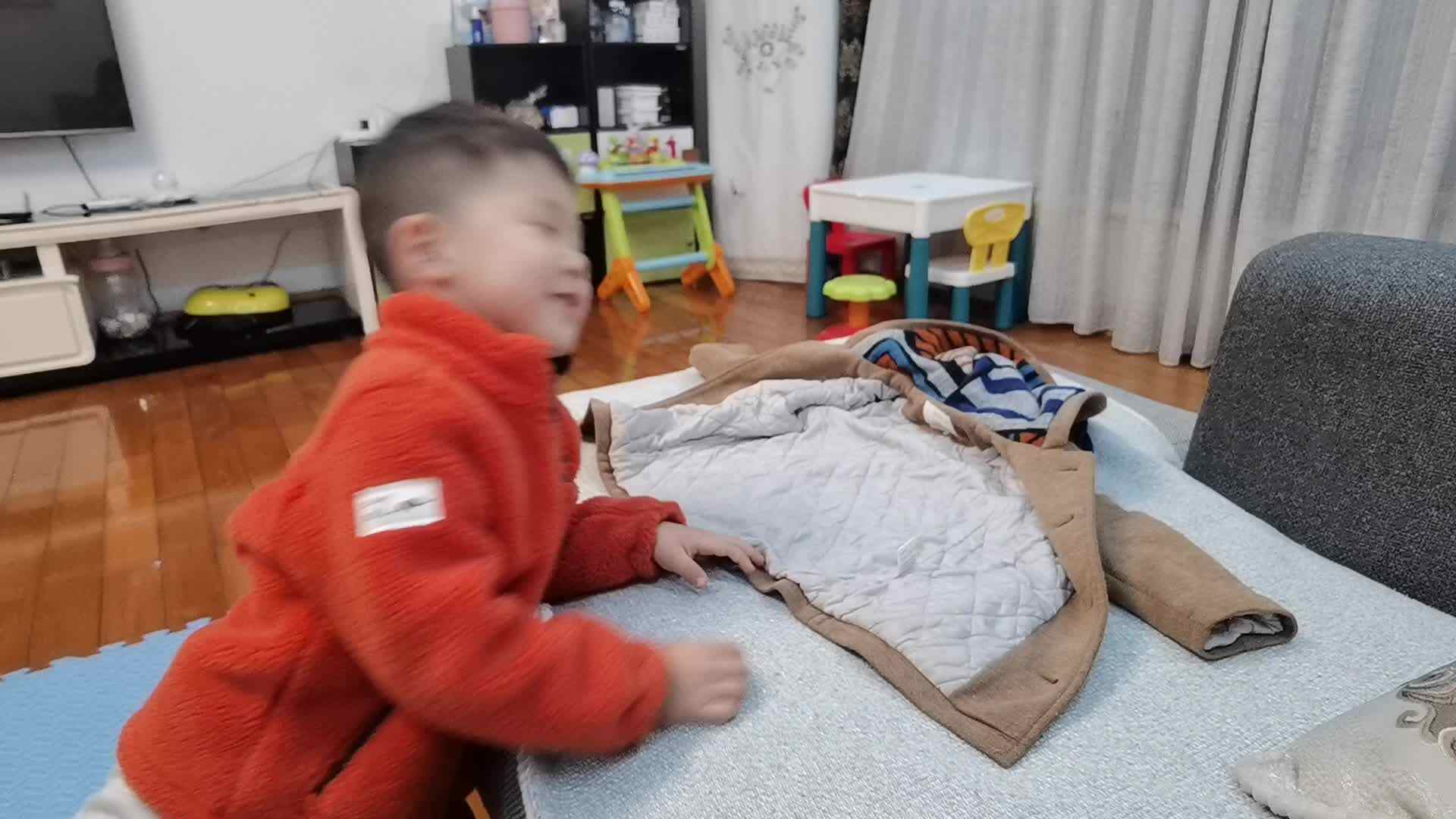 我会叠衣服.mp4