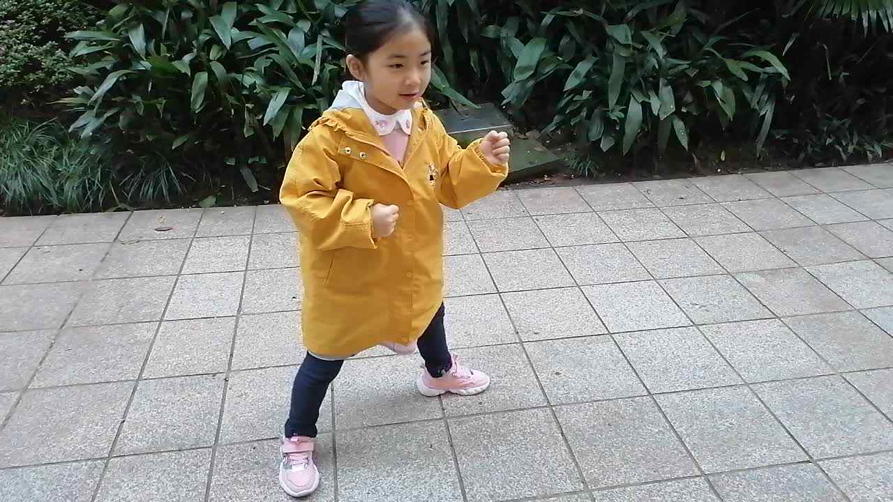 实验2班2号贺思懿