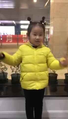 20201202大C班张睿瑾《五只猴子吃香蕉-》