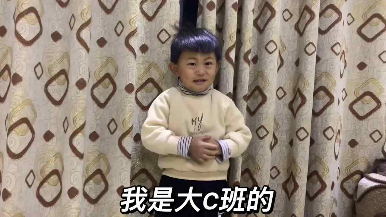 丁陈一小朋友家庭朗诵诗歌《我是一颗小种子》