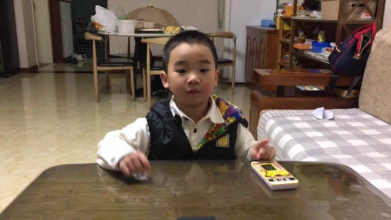 五只猴子吃香蕉