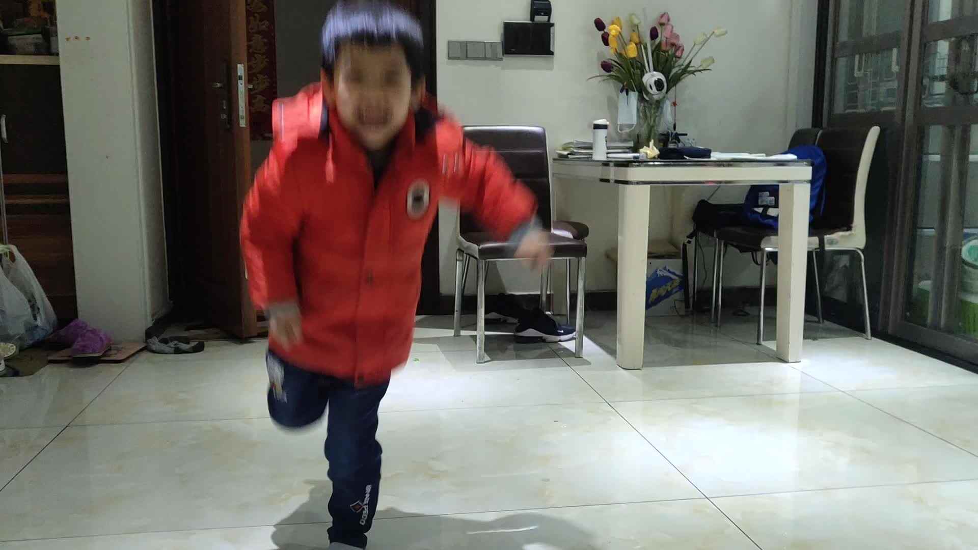 练习单脚跳