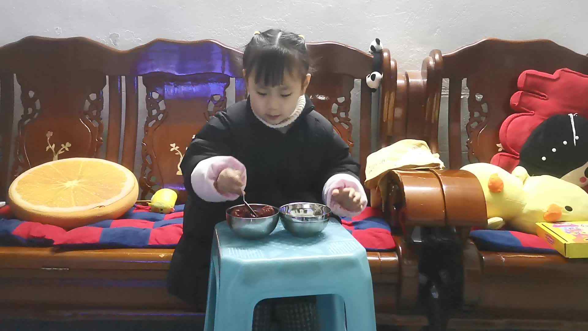 2023级B班徐瑾歆闯关练习20201228-用勺子.mp4