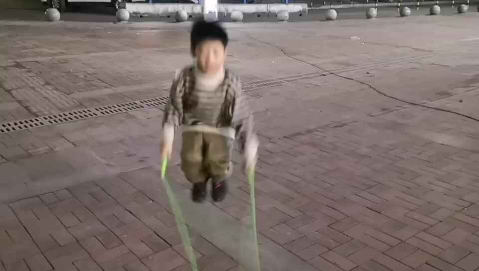 跳绳练习—学前B班阳铭礼