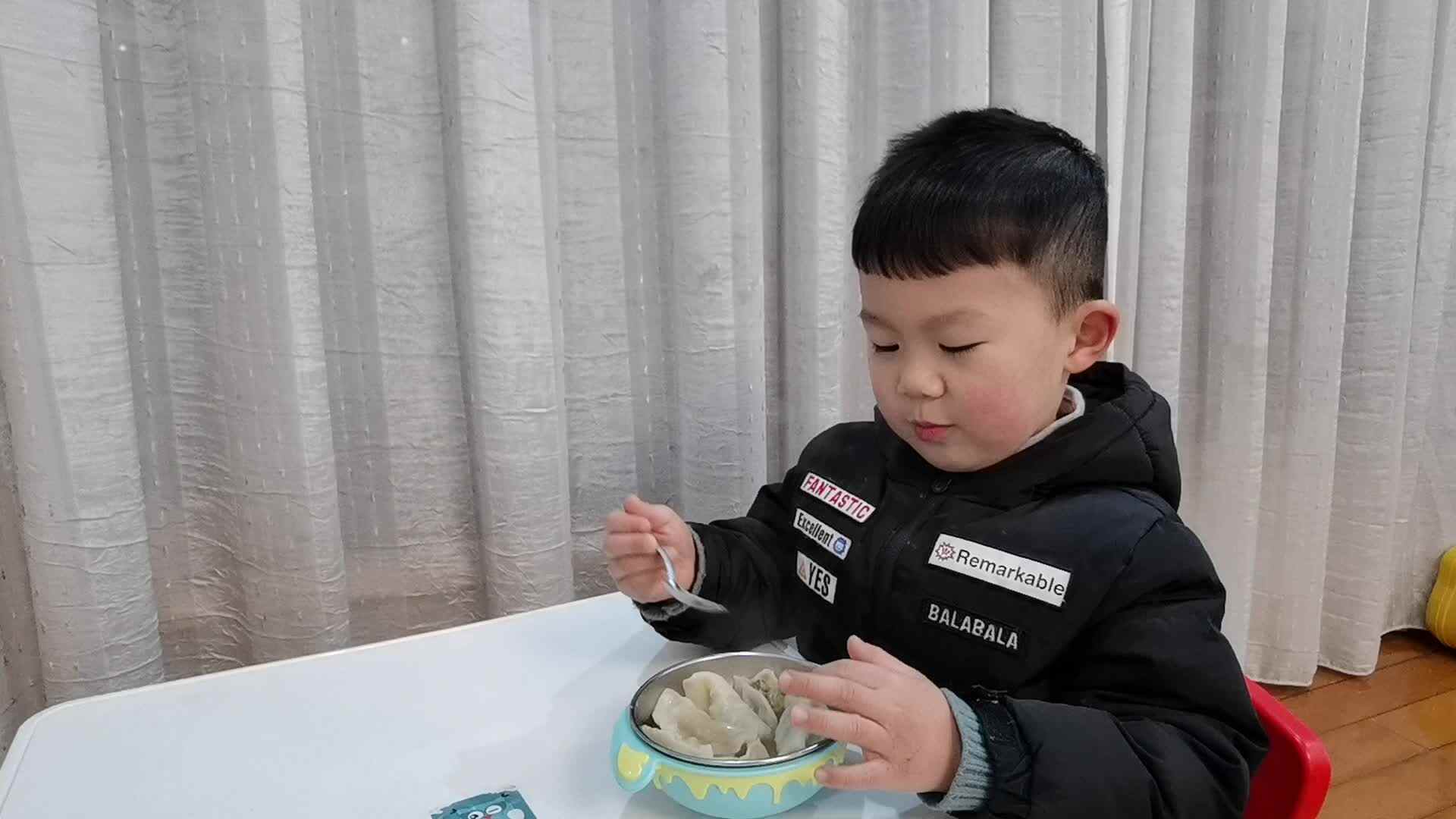 练习使用勺子.mp4