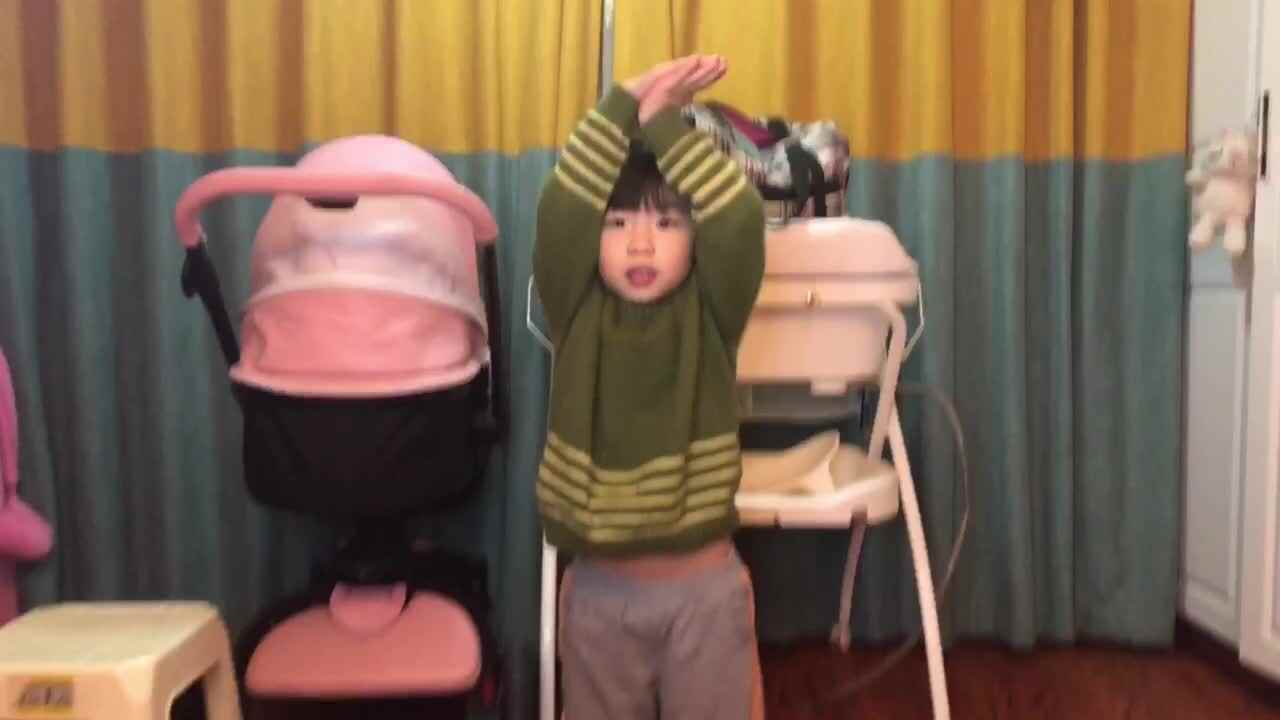 张嘉倪作业《舞动的蛇》
