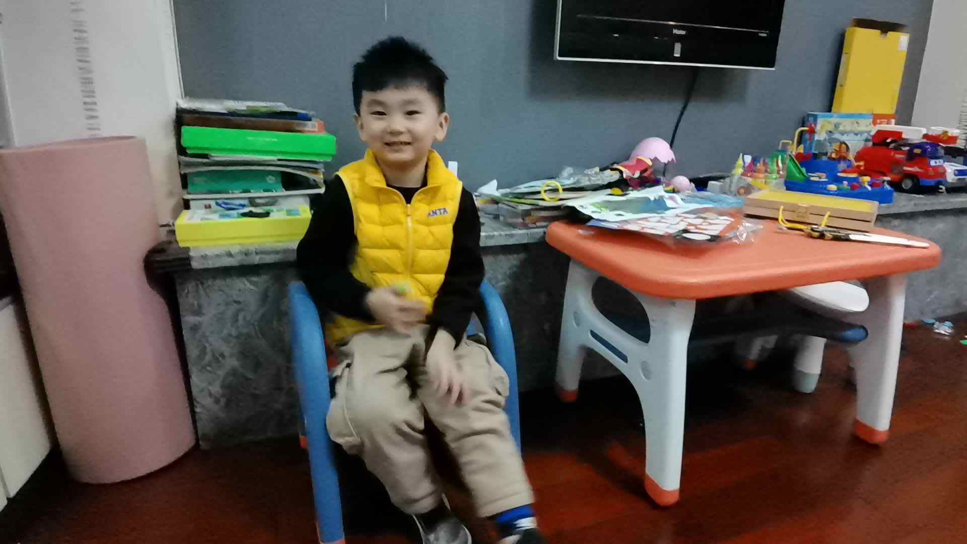 2023级B班刘梓浩闯关练习朗诵古诗.mp4