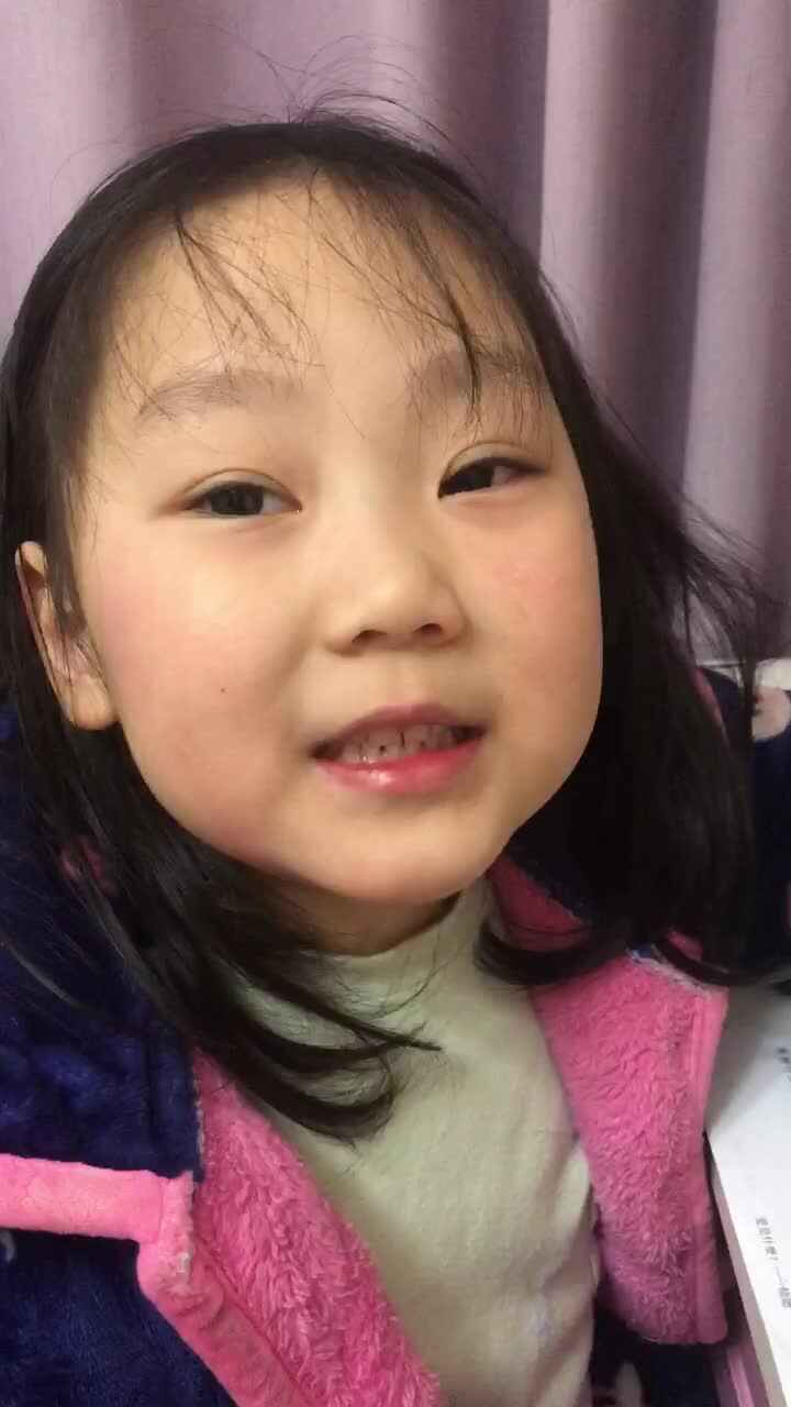 大C班李婧禾，指读英语