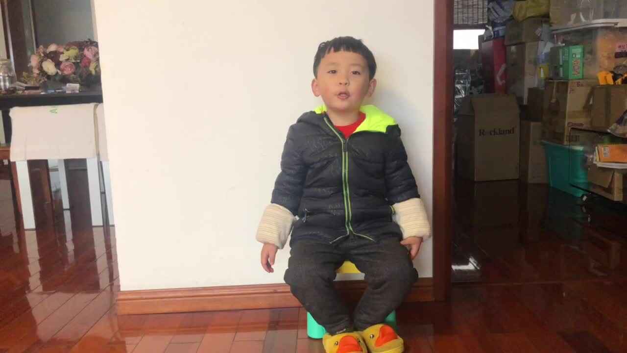 2023级B班20210110郑理瀚测试卷.MOV