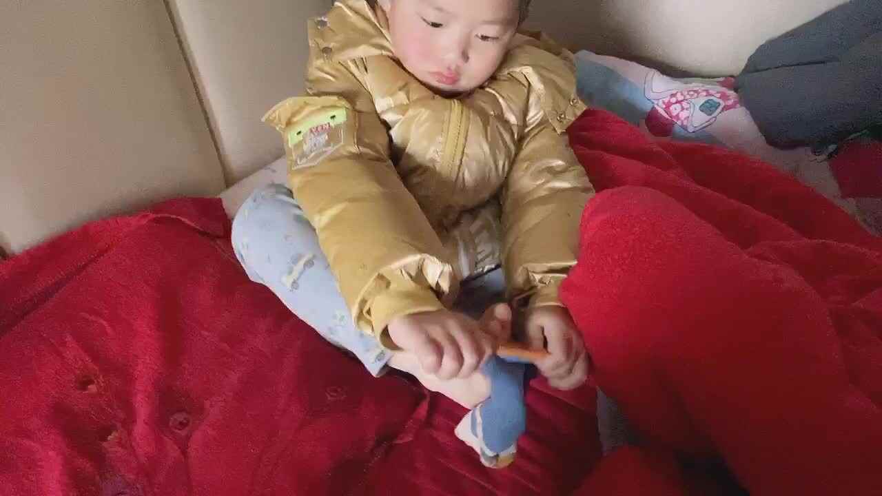 《我会穿袜子》