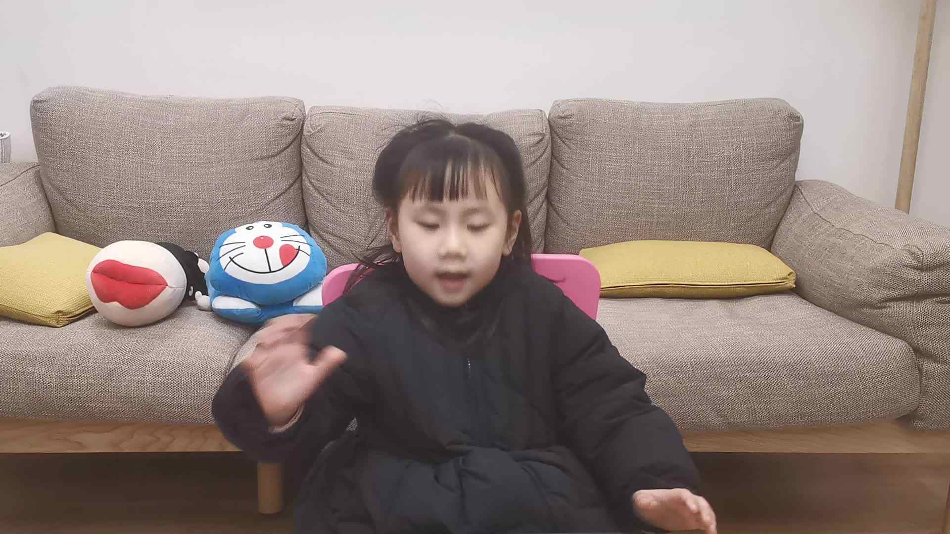 2023级B班徐瑾歆闯关练习20210203-make a circle.mp4