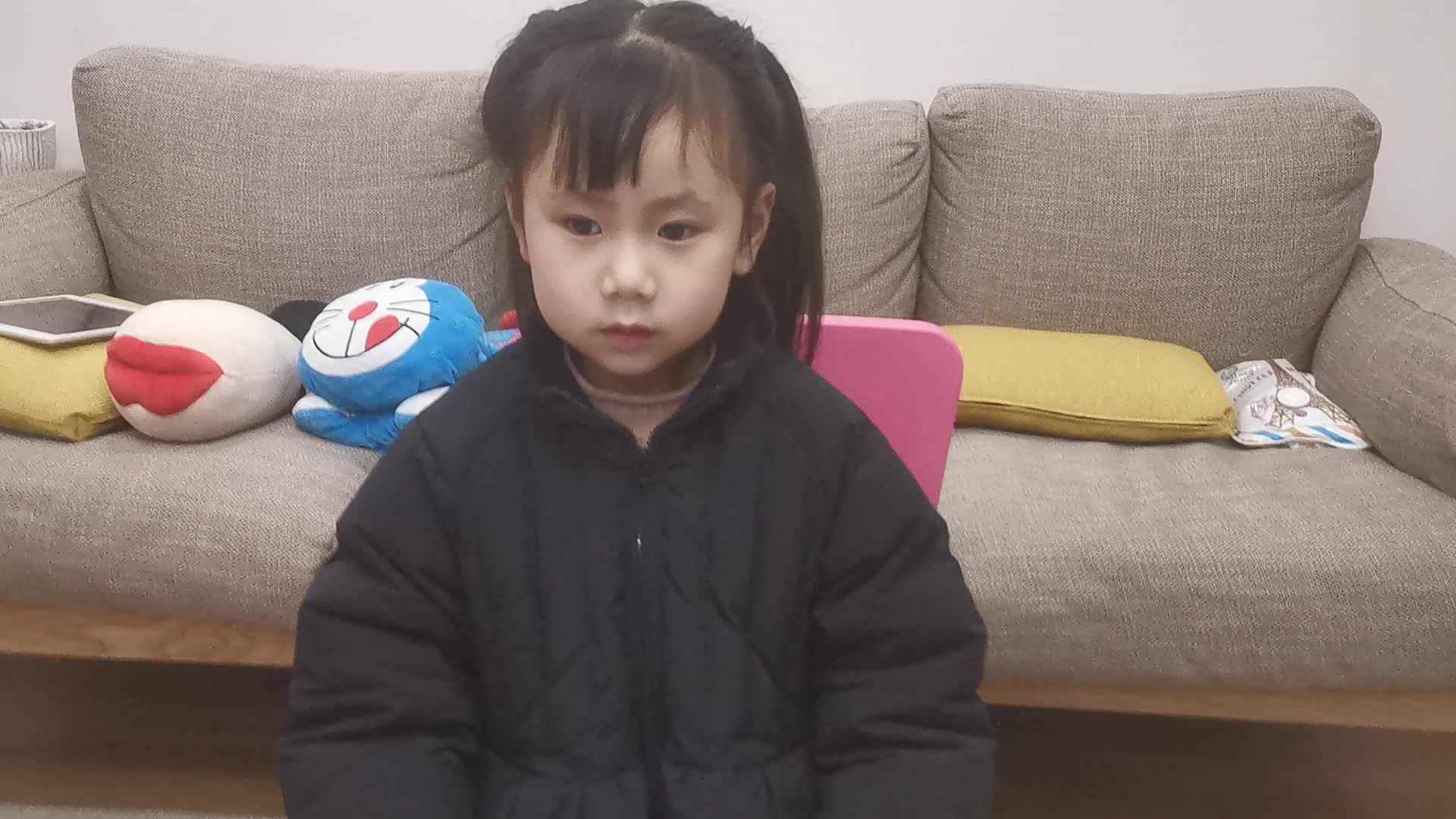 2023级B班徐瑾歆闯关练习20210204-rock scissors paper.mp4