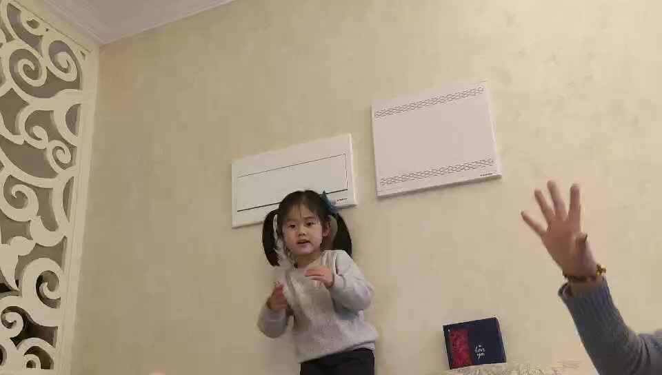 2023级中B班屈文筠闯关练习20210225.mp4