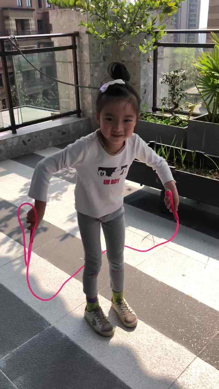 蒲诗蕊跳绳