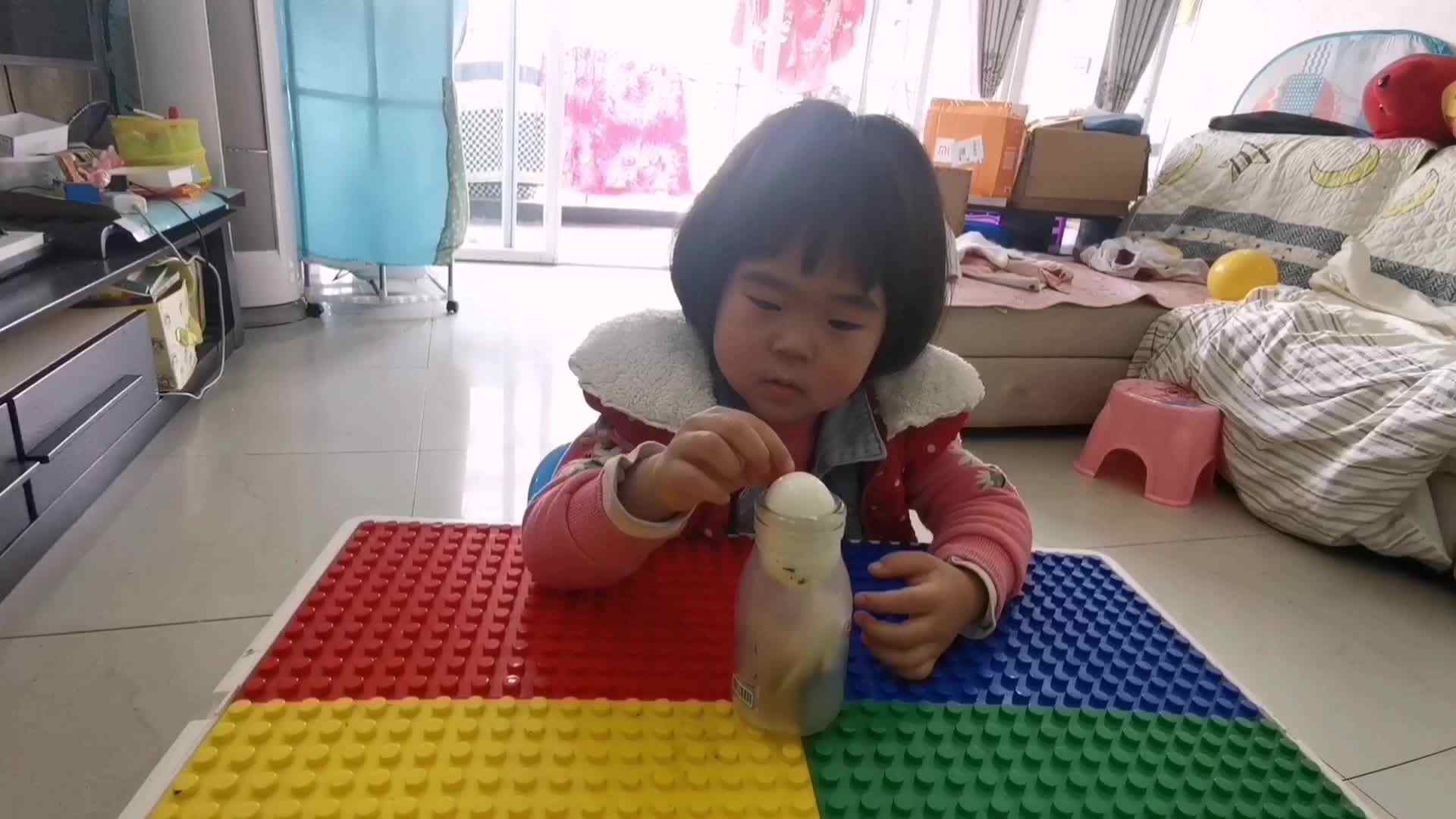瓶子吞鸡蛋.mp4