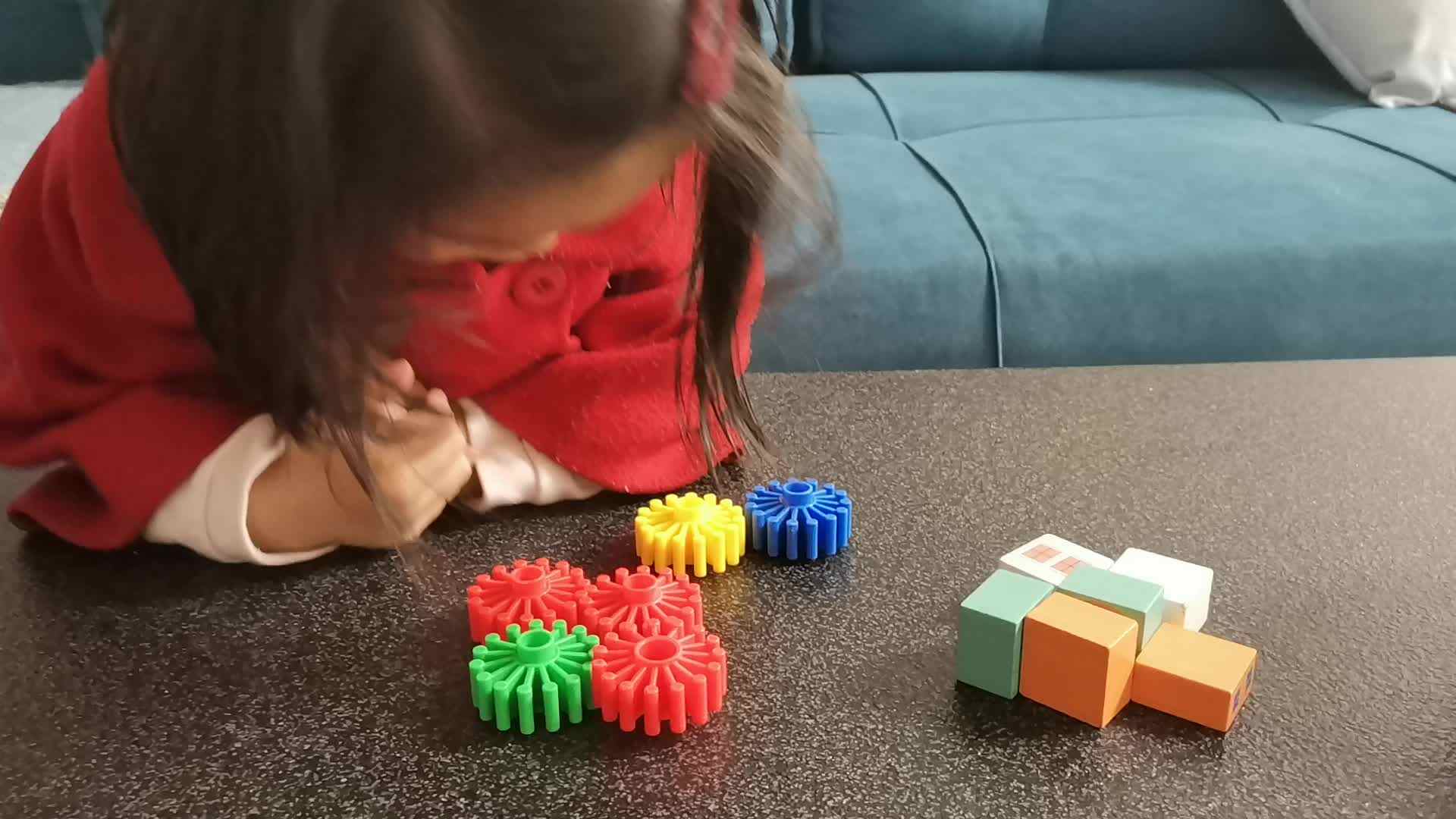 2021.3.16闯关练习《按大小，颜色分类》