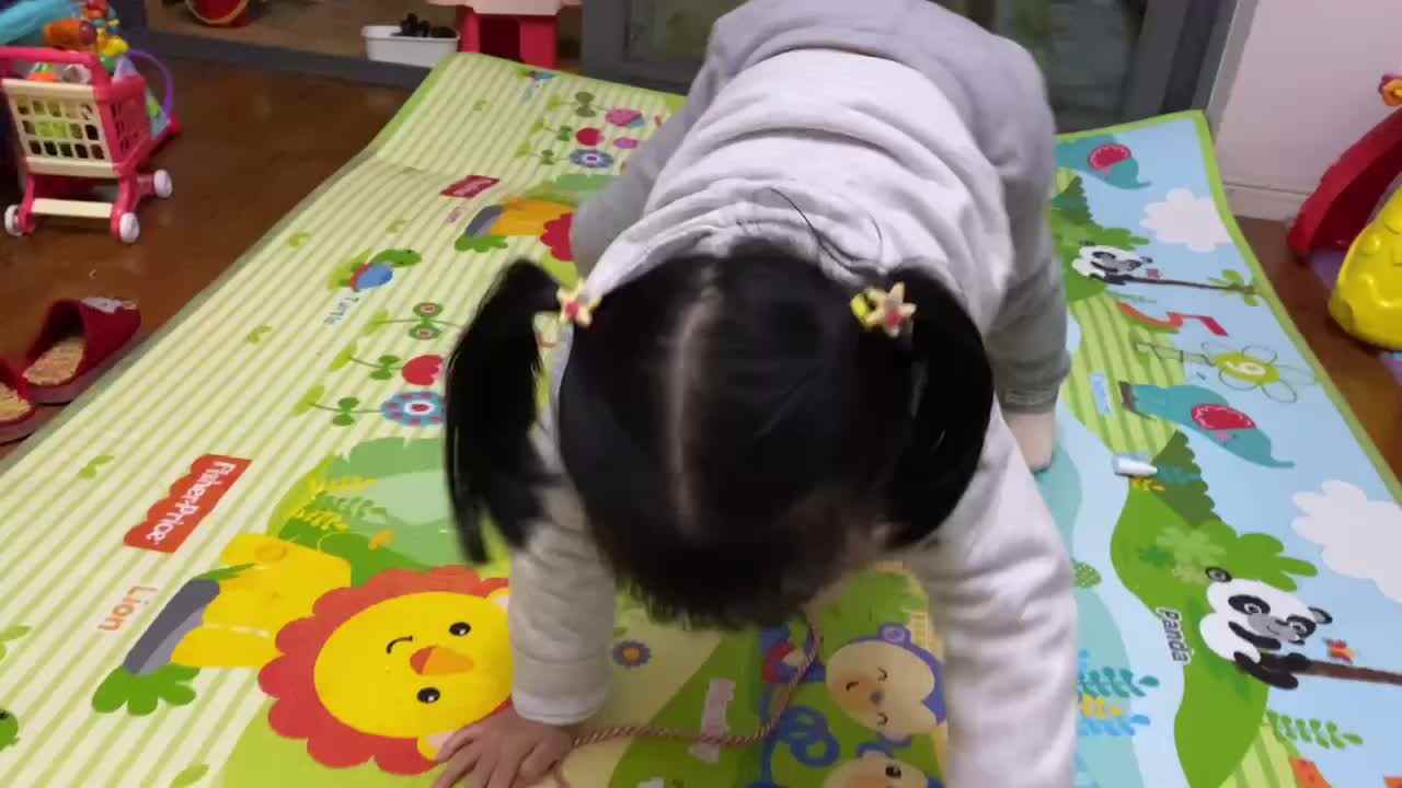 2021.3.24  体能训练《小猴爬爬爬》