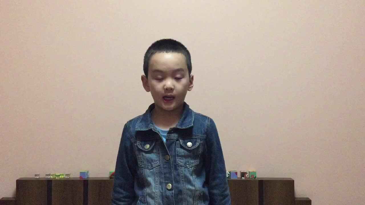 大Ｃ班袁承泽泰演示《腿摔伤了如何自救》