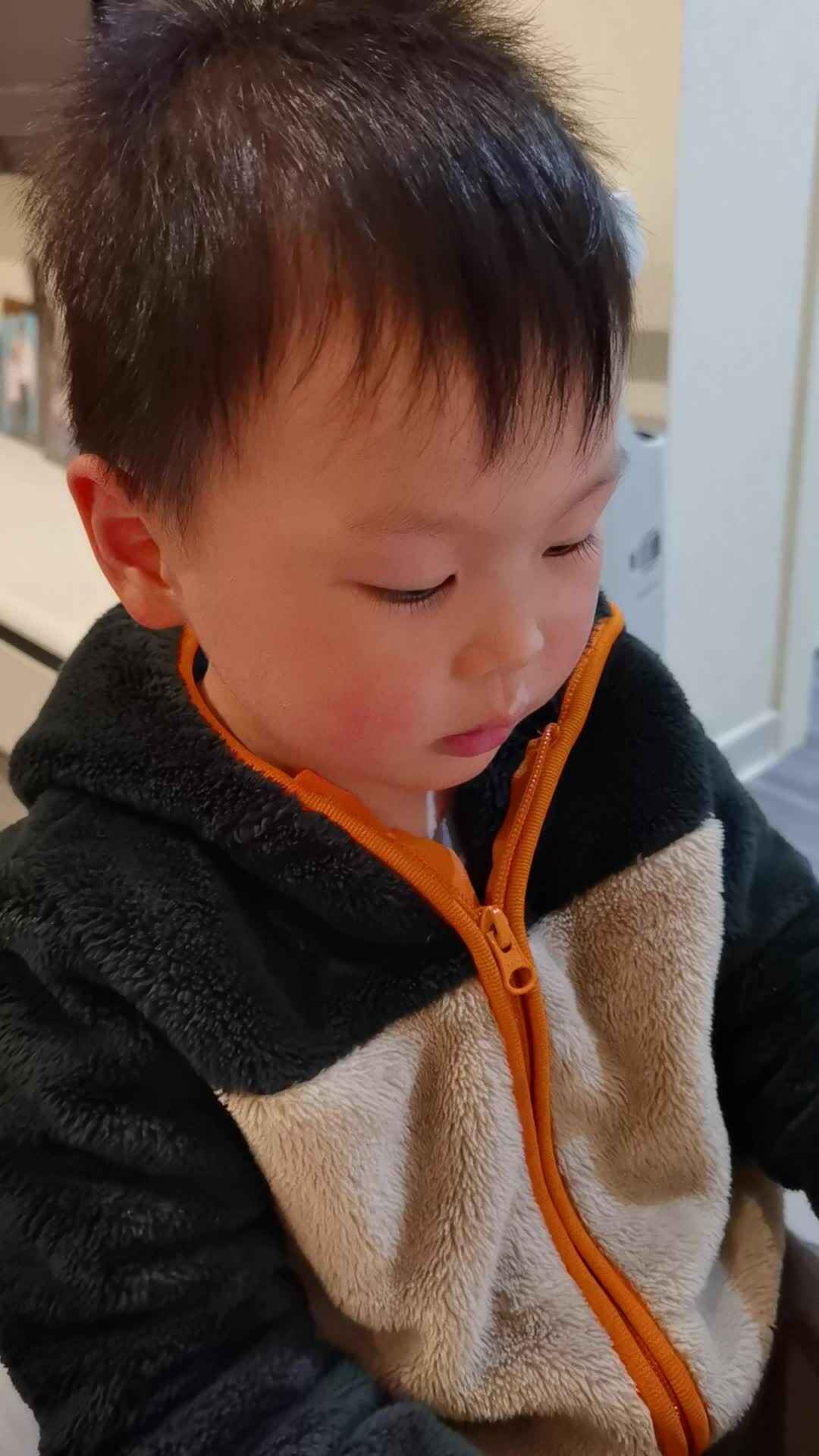 VID_20210409_212815.mp4