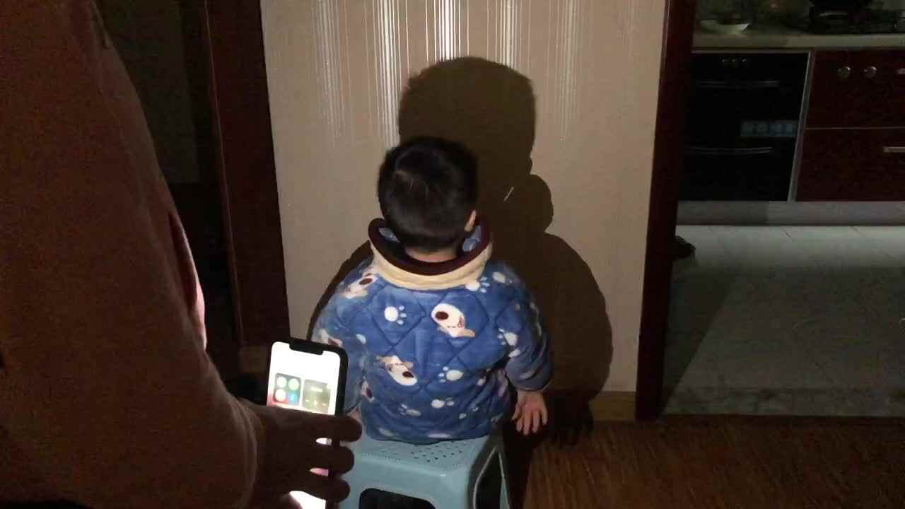 冯瑾煜游戏《大巨人和小矮人》