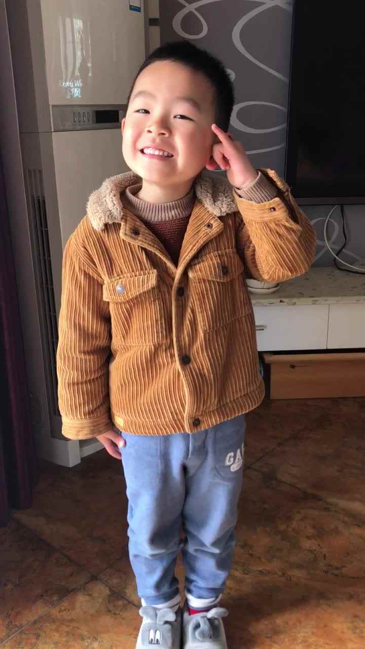 2021.4.3 大C班张元洛 拨打急救电话