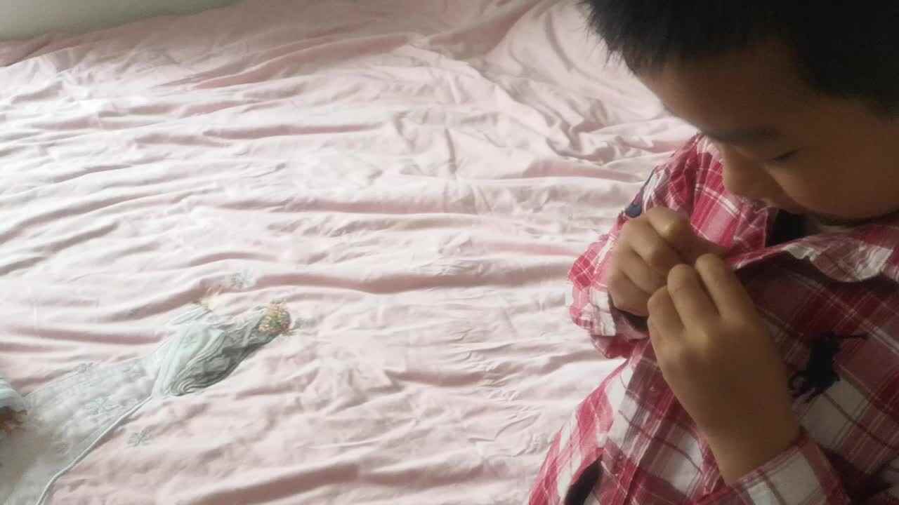 学B曾绍益—练习扣扣子