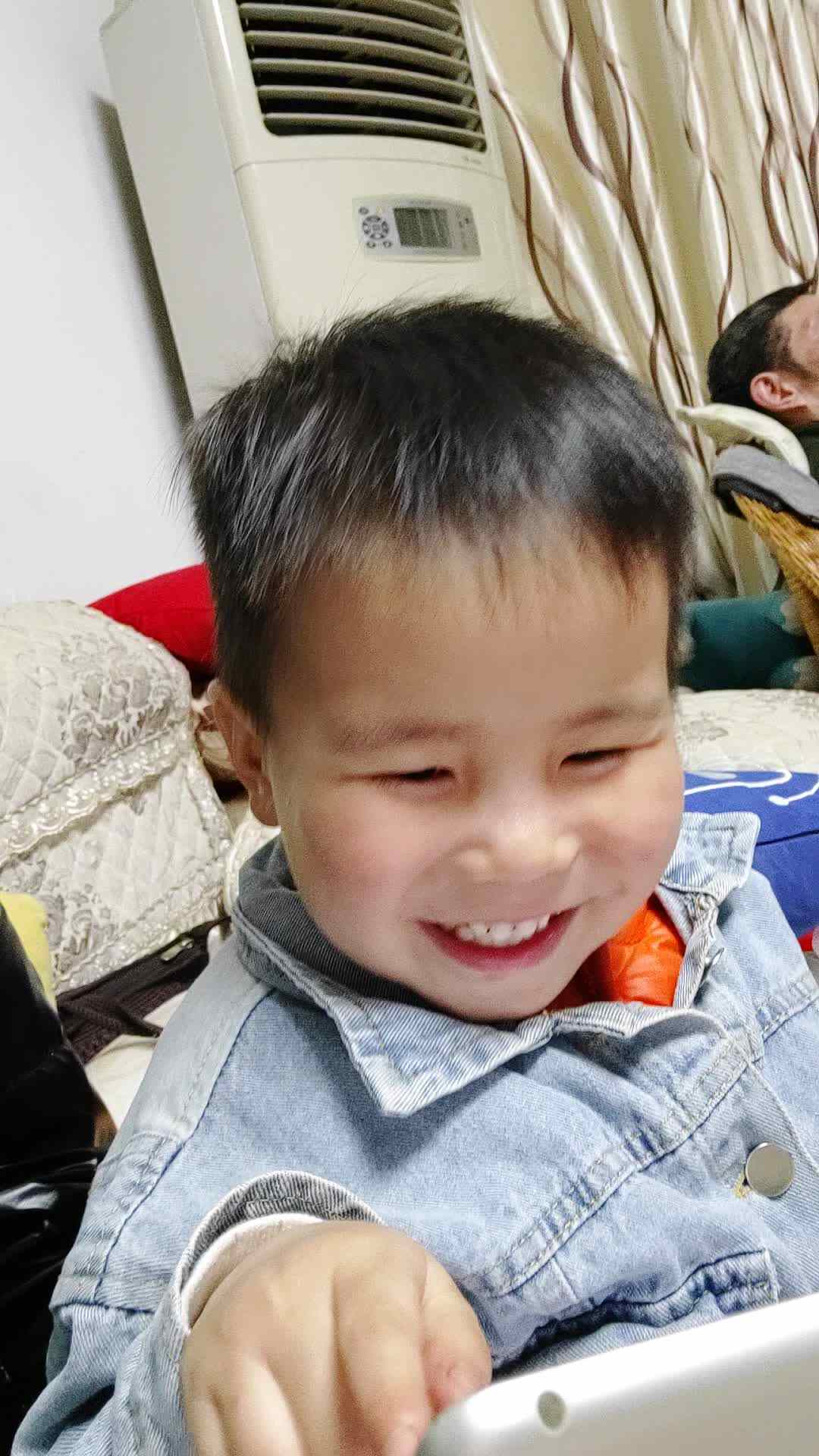周末家庭作业，跟读英语