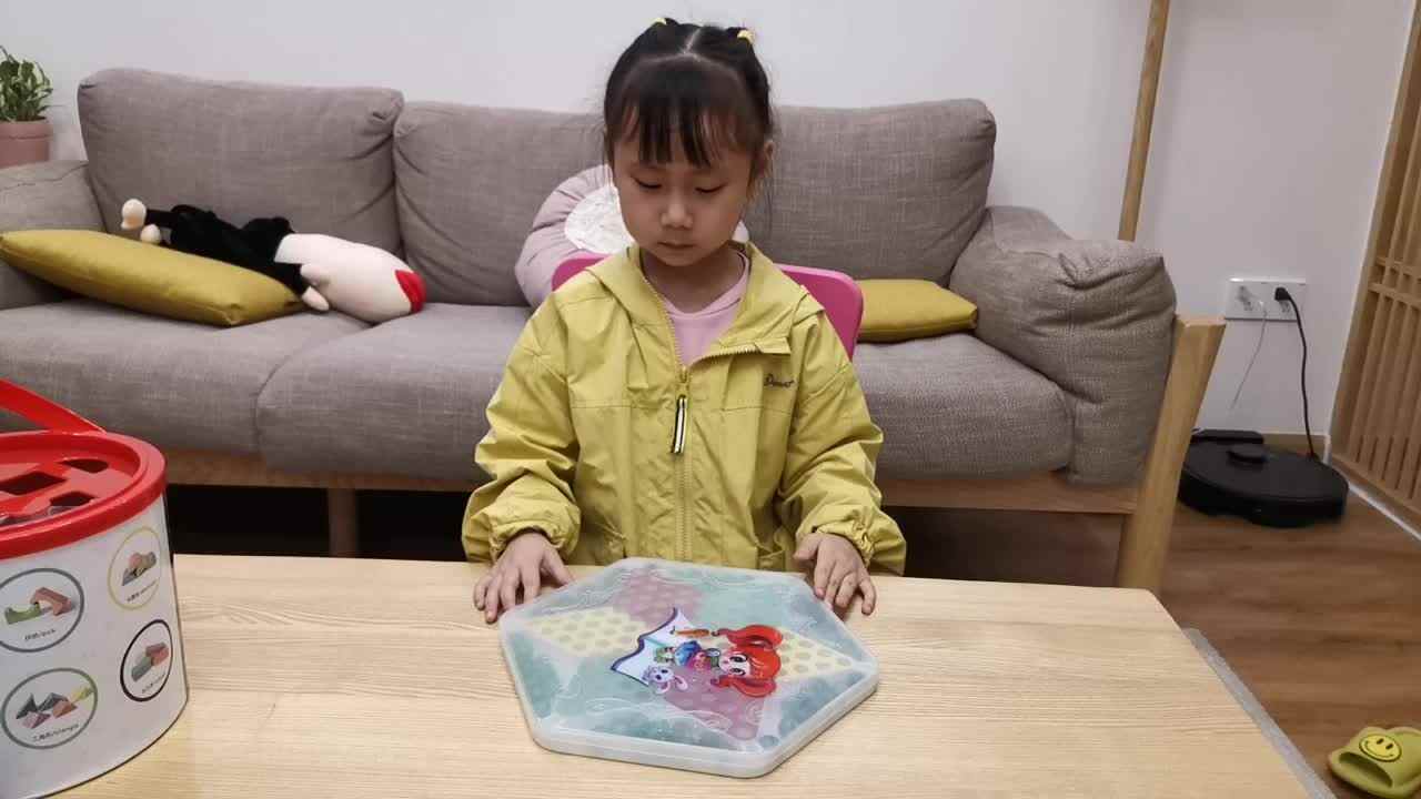 2023级B班徐瑾歆闯关练习20210524二指捏.mp4