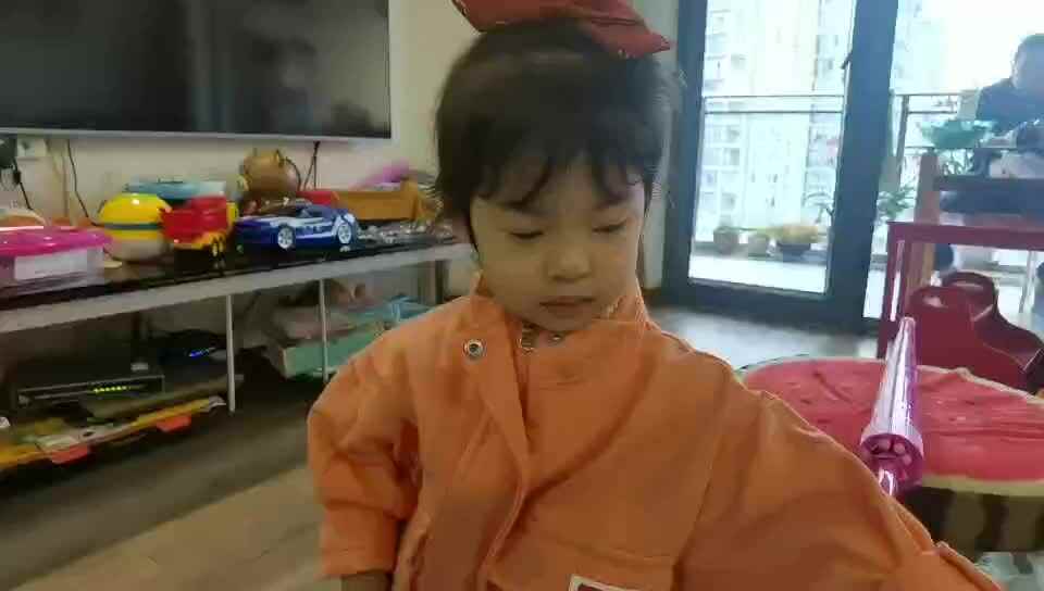 《劳动最光荣》手势舞—小A班张智研
