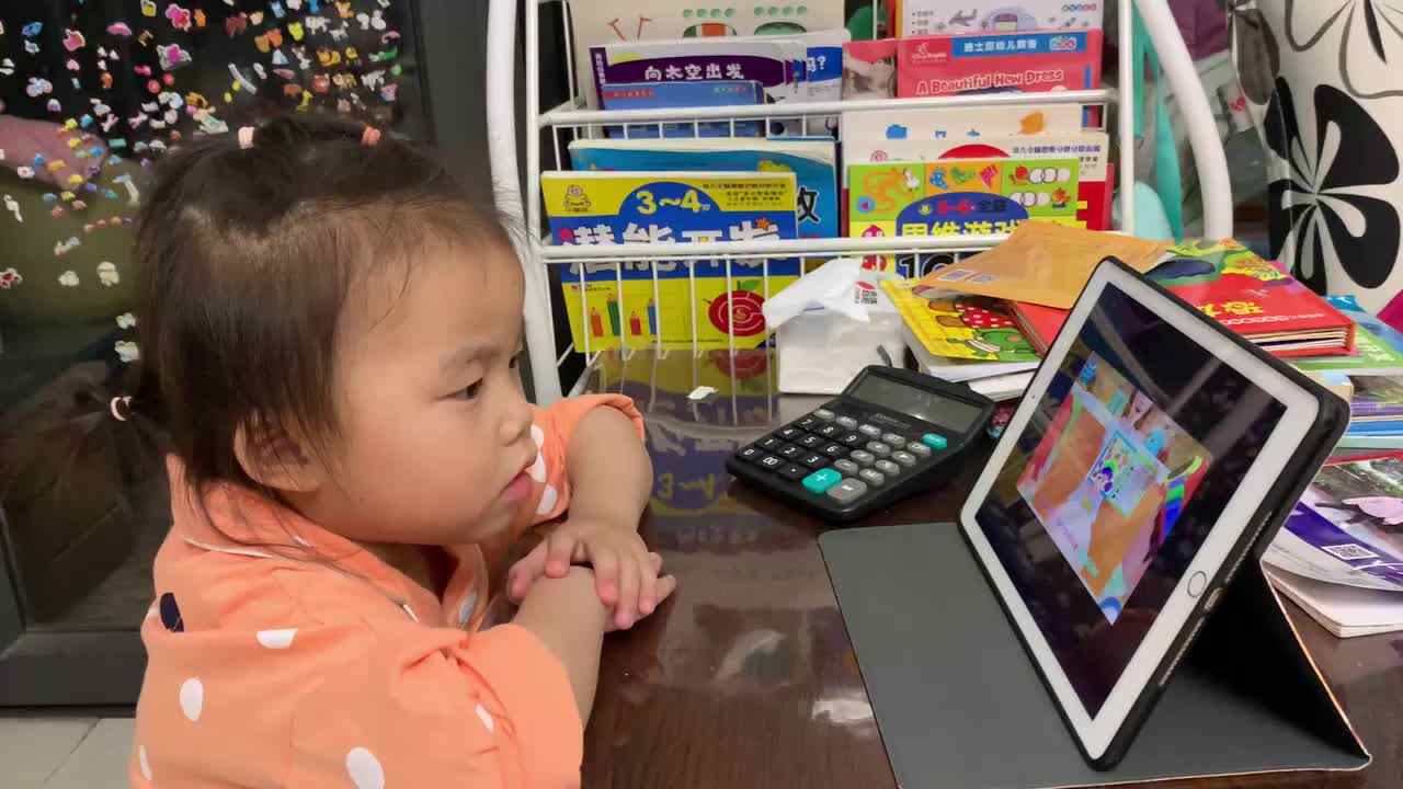 2021.5.10陈彦兮观看英文儿歌《彩虹冰棍》