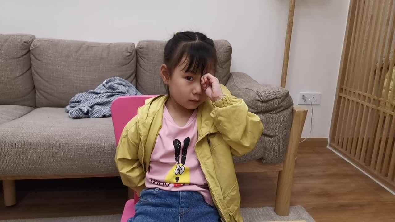 2023级B班徐瑾歆闯关练习20210525远足准备物品.mp4